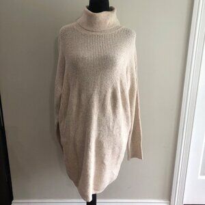 Aerie‎ Cozy Oversized Beige Turtleneck Sweater Casual & Warm Size Medium NWT